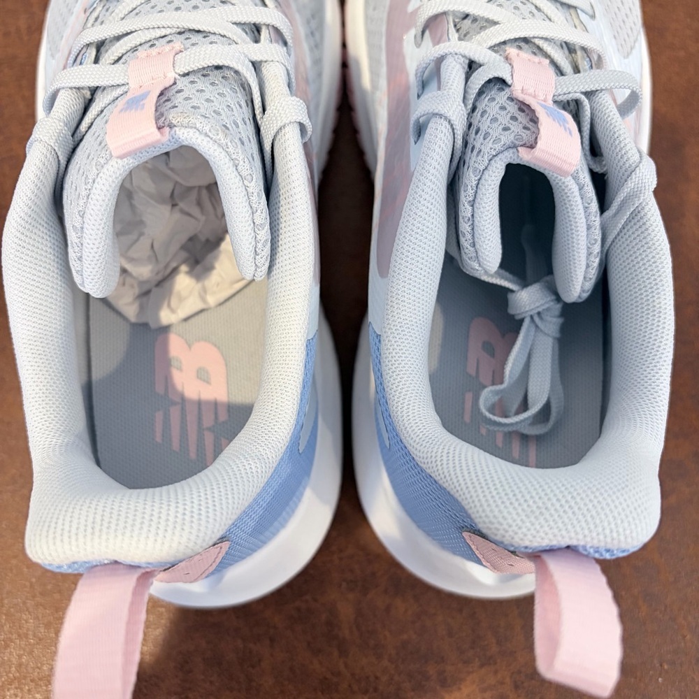 New Balance Pastel Running Sneakers Youth 4.5 Gray Pink Blue Athleisure Gym - Picture 6 of 9